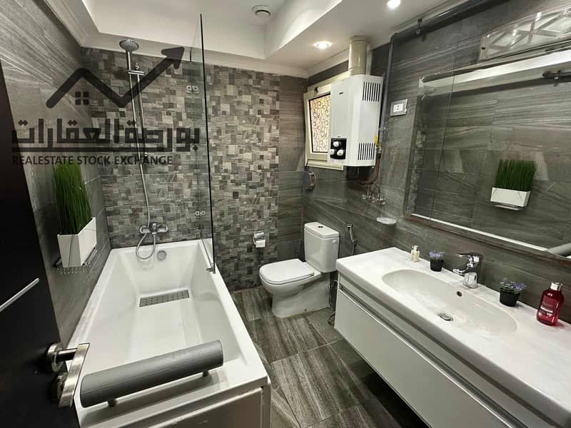 10 9b14686e-0fbc-4109-9816-77feefa36038. jpg