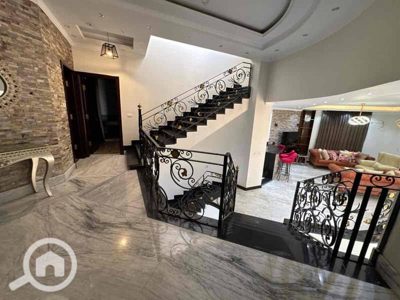 11 37b309c6-f379-4d3a-8352-a01b58ce71ae. jpg