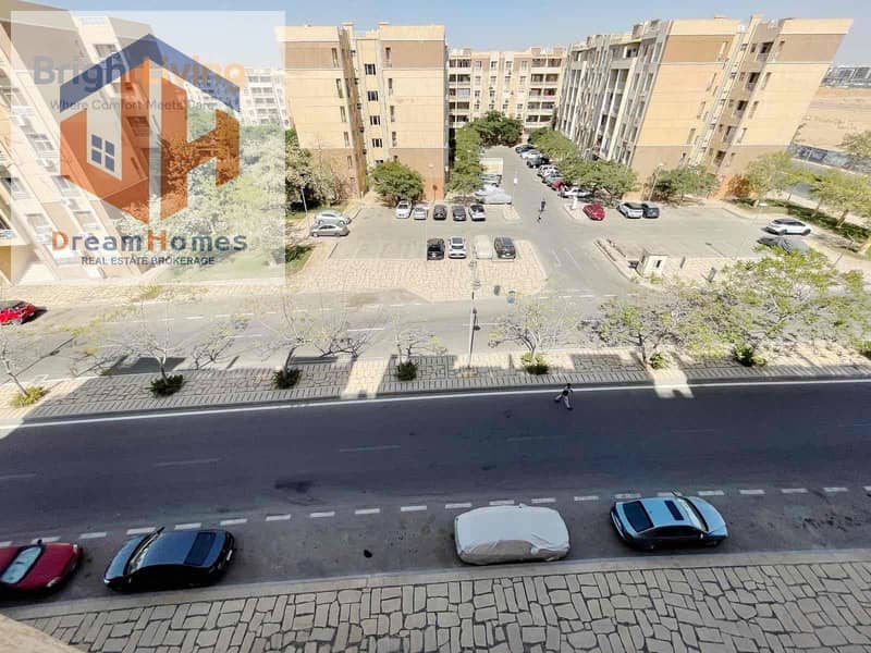 10 f20cdc71-bf59-47b0-bf18-54fcb7502690. jpg