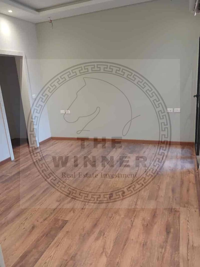 5 928f510d-7750-4ec9-a6c5-051fa4504dd3. jpg