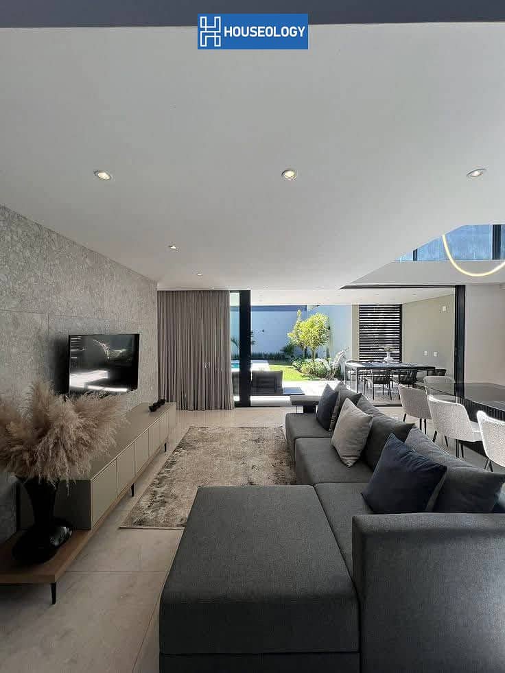 9 WhatsApp Image 2025-09-10 at 16.37. 14 (1). jpeg