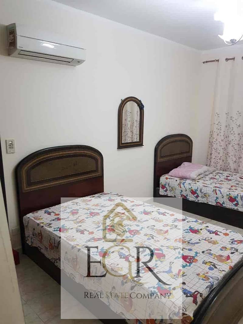 13 c570bbac-0e44-4df9-a296-b8a8bb5850a8. jpg