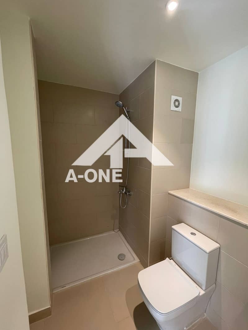 8 d714d289-6299-4b32-a585-1154cbacd7cb. jpeg