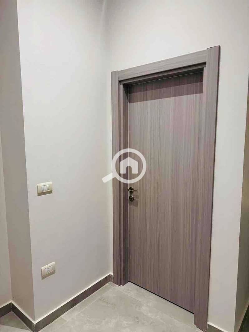 4 7a1cee1c-0b22-4423-b82b-1045c0415da5. jpg