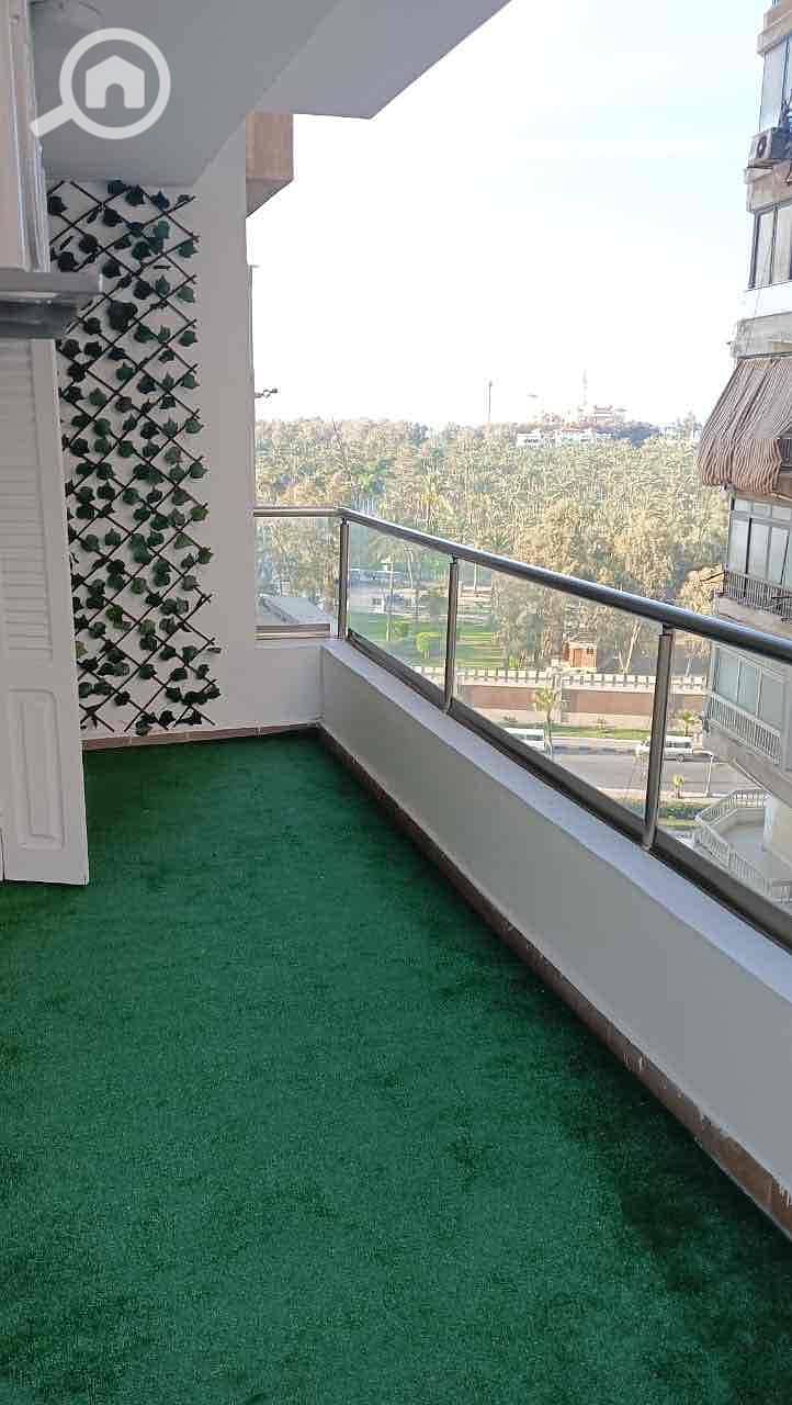 4 5333423a-c27c-4007-9a83-1a361602cba0. jpg