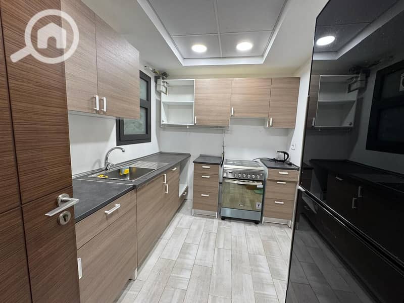 15 a965daff-eb03-43e1-9cd4-ed9f086e6f9a. jpg