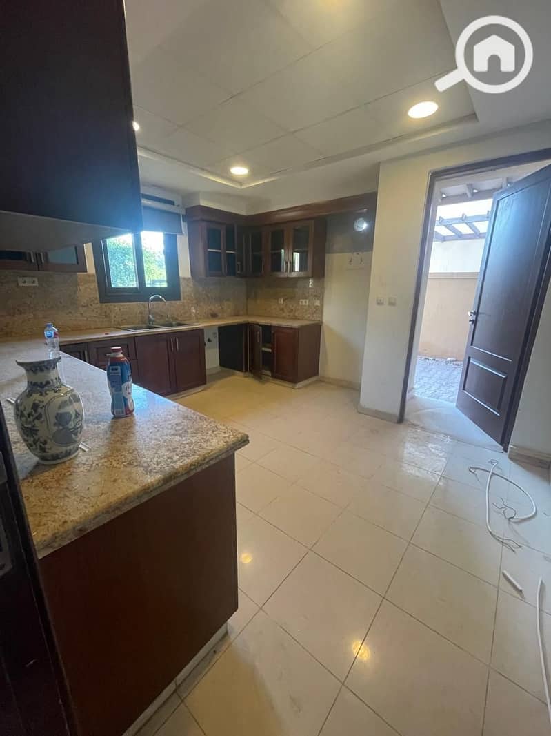 13 c56231b4-9709-4732-8a6d-fe9edb97016d. jpg