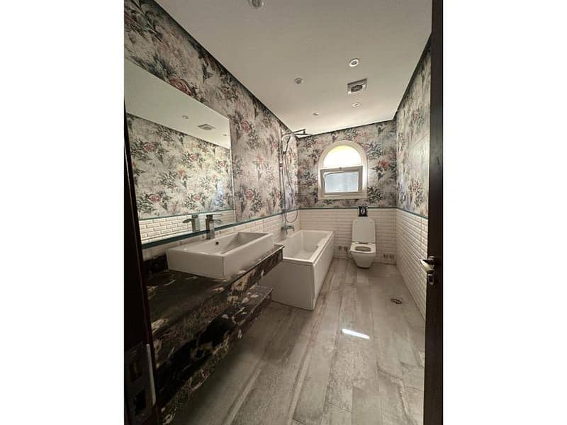 11 38f7cec6-c2b3-4c48-8b65-29cae70d9d3a. jpg