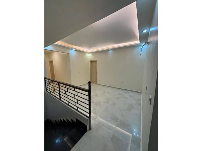 5 b3d176e0-270a-4d84-861d-f9cfdff17b68. jpg