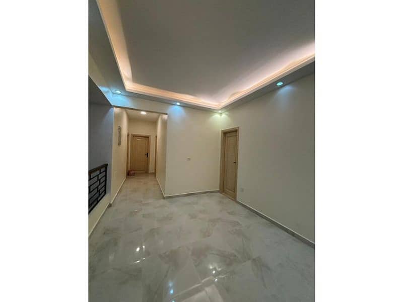 12 bfacf962-89ab-405e-ac6e-180d8db543f7. jpg