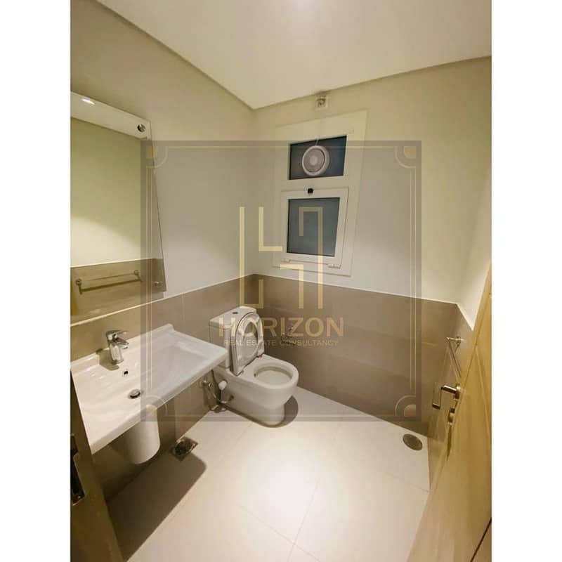 4 WhatsApp Image 2025-10-29 at 12.21. 03 PM (1). jpg