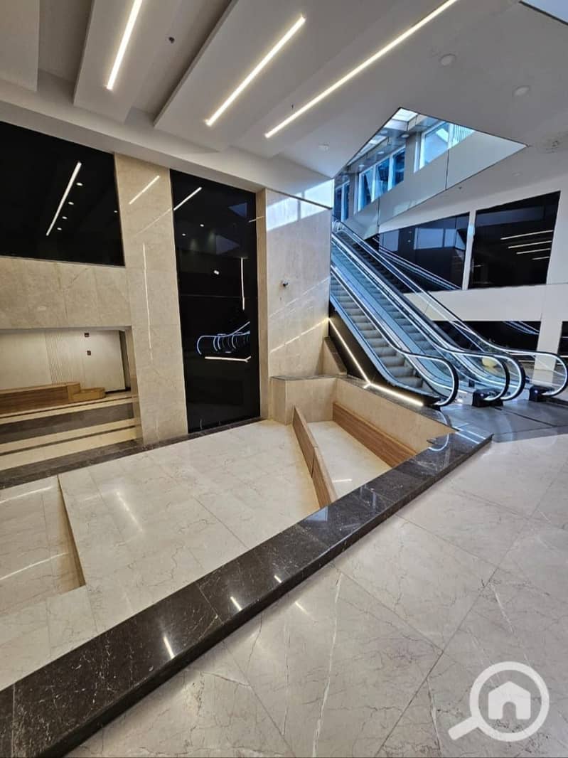 6 1c4b0ed4-aef0-4b39-baf8-e5a14f46f928. jpeg