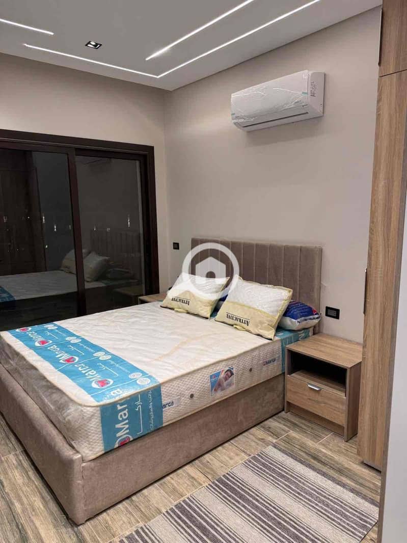 ffb19527-cf86-4567-9a44-2f7ee3787905. jpg