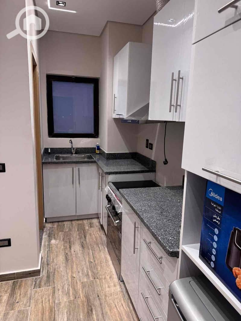 3 d7630d56-b22f-4249-a100-d2e4213c017c. jpg