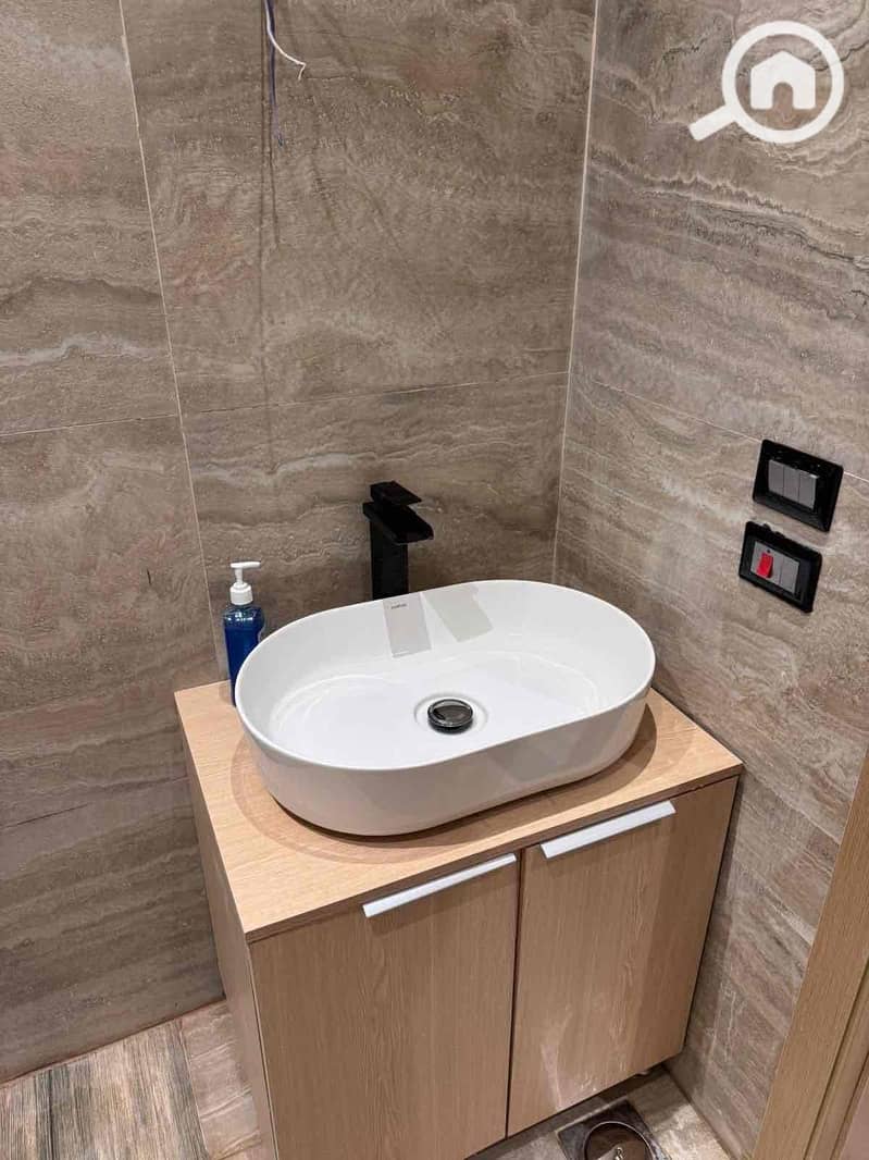 7 dd255d31-0ab2-4393-a043-d2243027ccb8. jpg