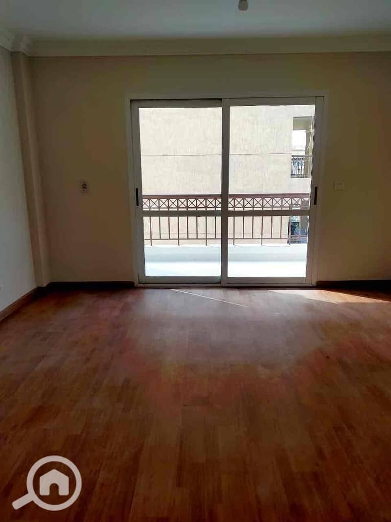 6 e8c4c440-2c92-4582-aedb-4895b0c8beb8. jpg