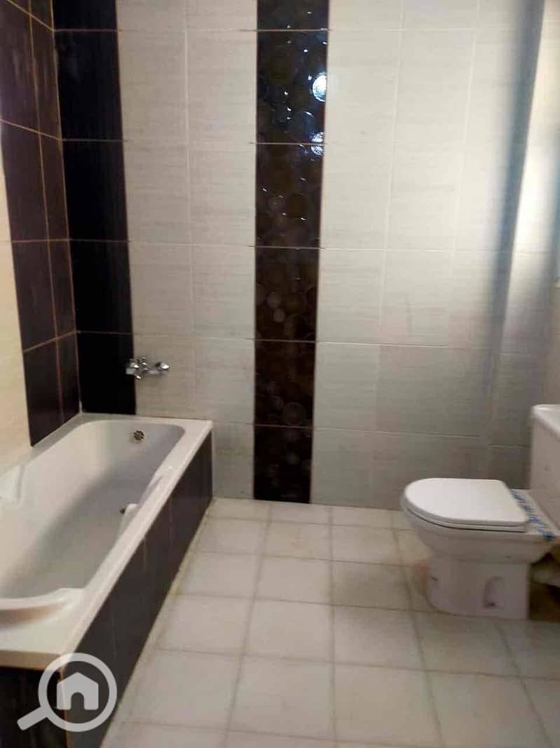 11 5033bf13-79aa-4721-81a2-211af30cfc81. jpg