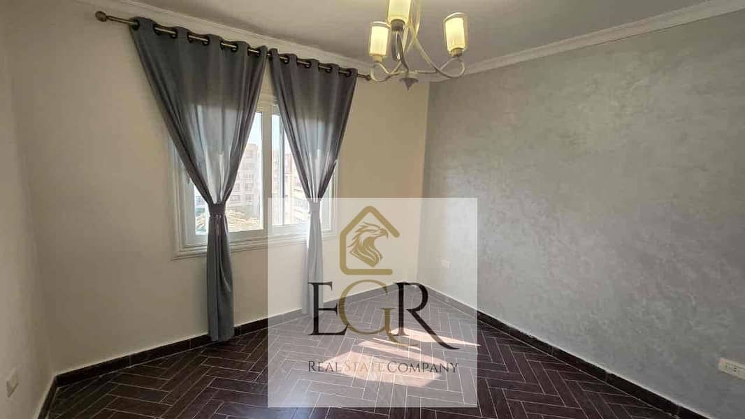 4 d0b68dee-4207-43fc-b40d-1f71b5bd41d2. jpg