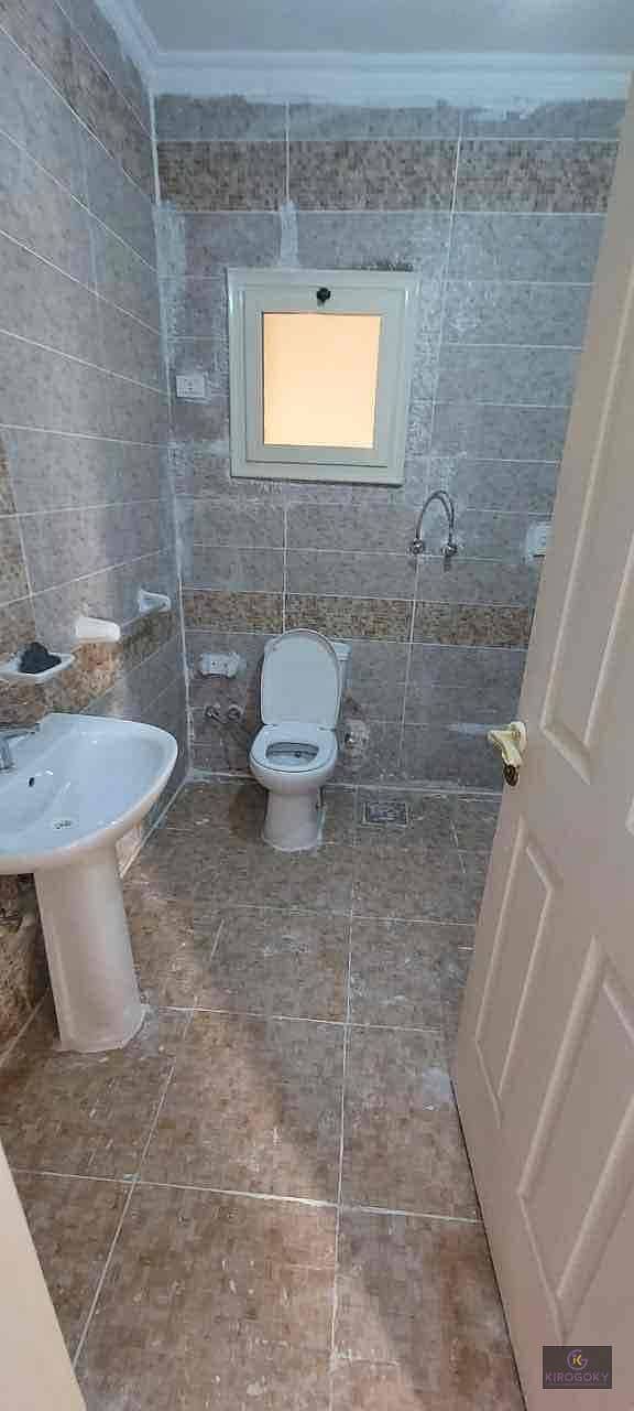 10 b03d0d82-9580-459e-986f-a9daece57d16. jpg