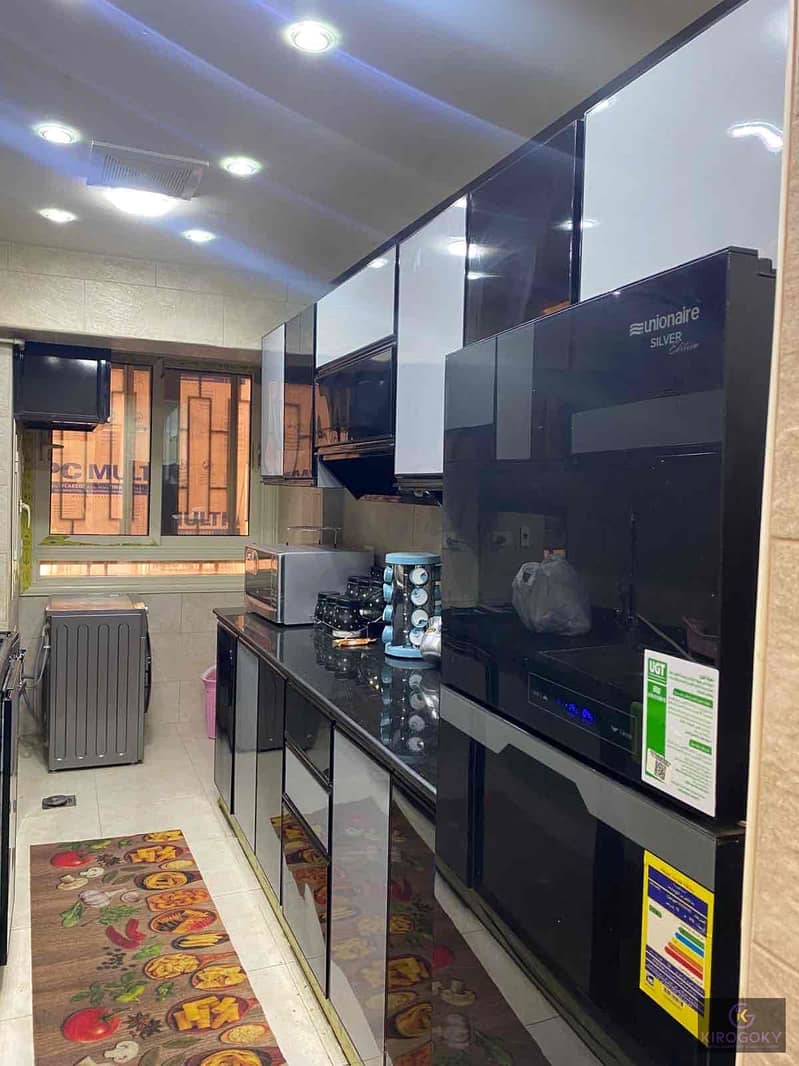 10 e6f43015-e549-4cad-9d8d-bbf65aa6907a. jpg