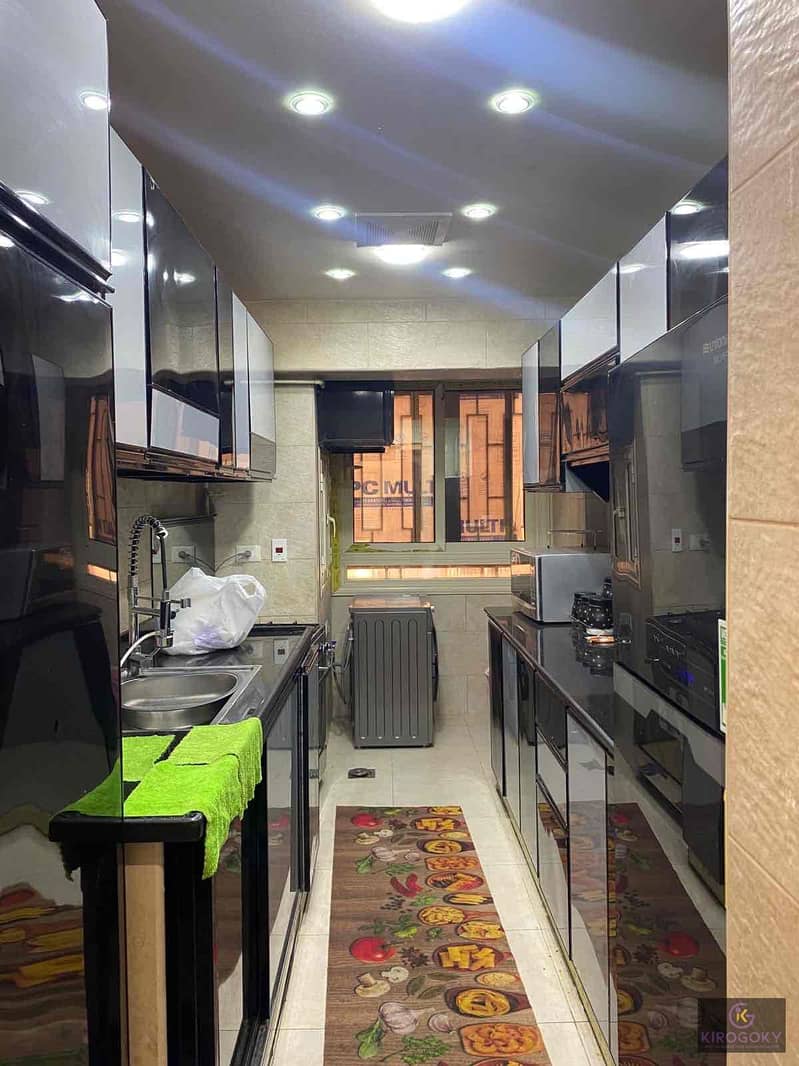 14 9873c587-a348-45a4-b124-ac7c2e80e1bf. jpg