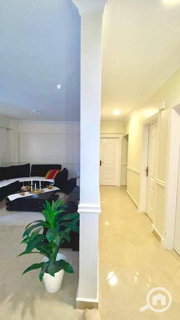 4 3ad3da5a-d935-4b03-a84e-abb4ed6dcdb3. jpeg