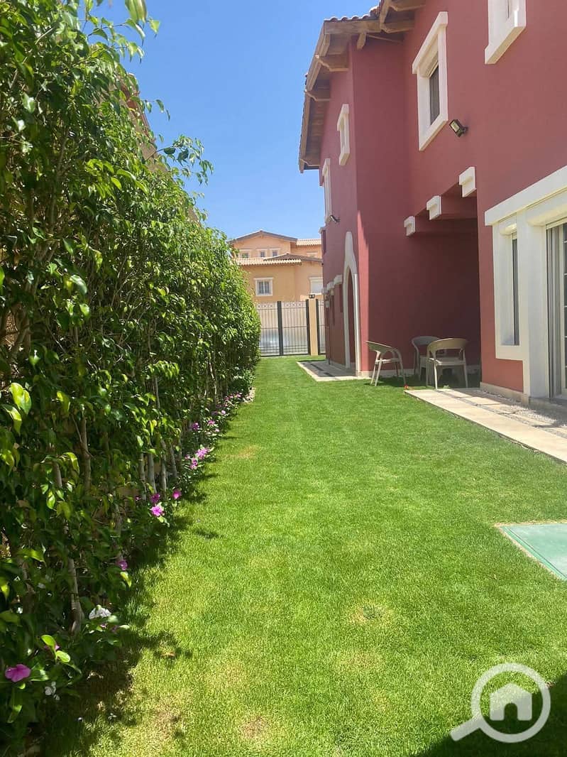 9 FB_IMG_1762452200623. jpg