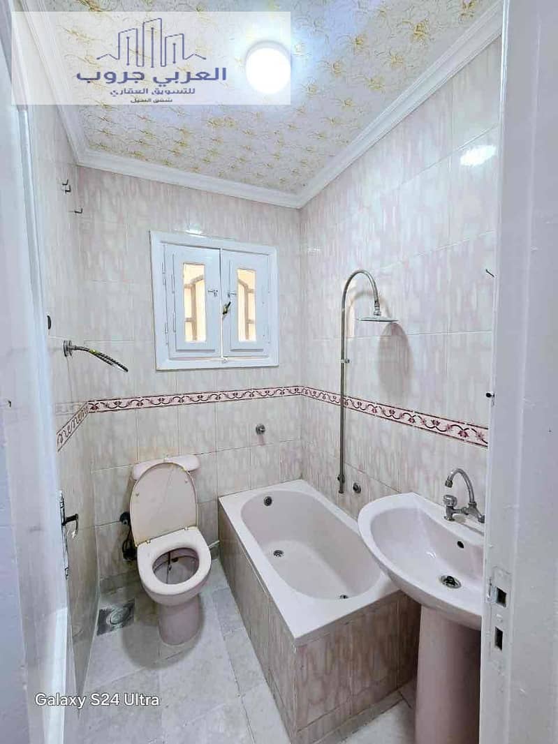 2 d9df8e0b-0c82-40b6-a687-02c978425f39. jpg