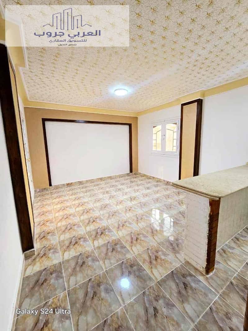 4 644d449d-13a7-450d-9dee-fe67bb306fb2. jpg