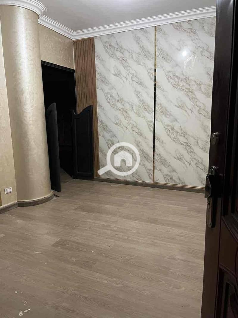 2 e2cb3cb3-2e6b-4e98-8d7b-05d4474cfdc4. jpg