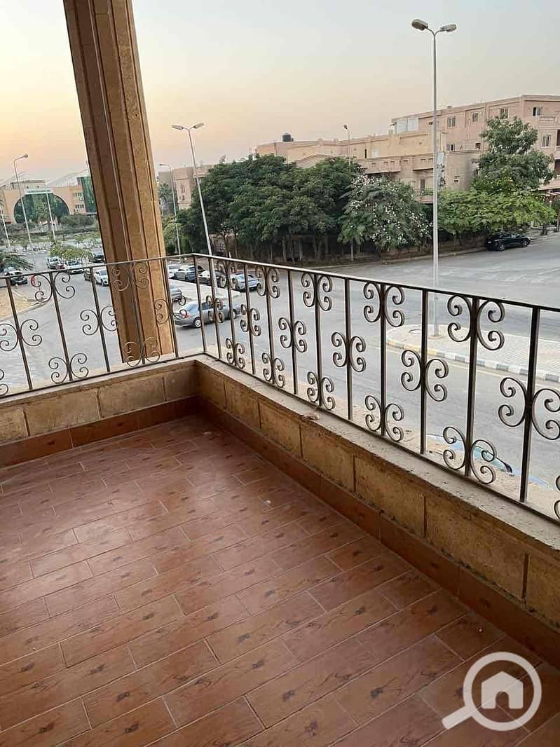 11 14ef8dee-99aa-4ead-827a-7585b43c0747. jpg