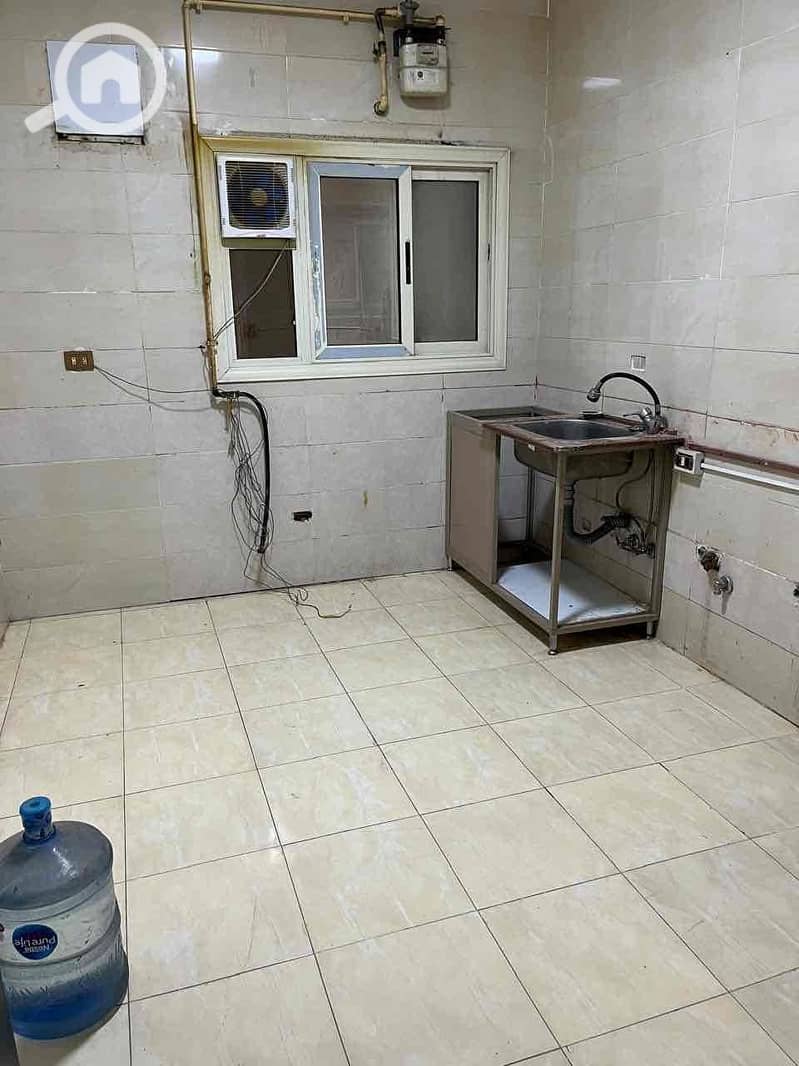 14 21a43879-67ee-416f-a17d-ca63645d45be. jpg