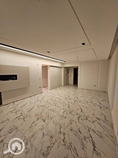 شقة 3 غرف نوم للبيع في المعادي، القاهرة - IMG-20251106-WA0012. jpg