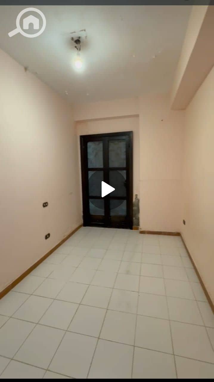 7 f17b4cb0-5cae-4e2f-836a-0ab30a7d6a18. jpg