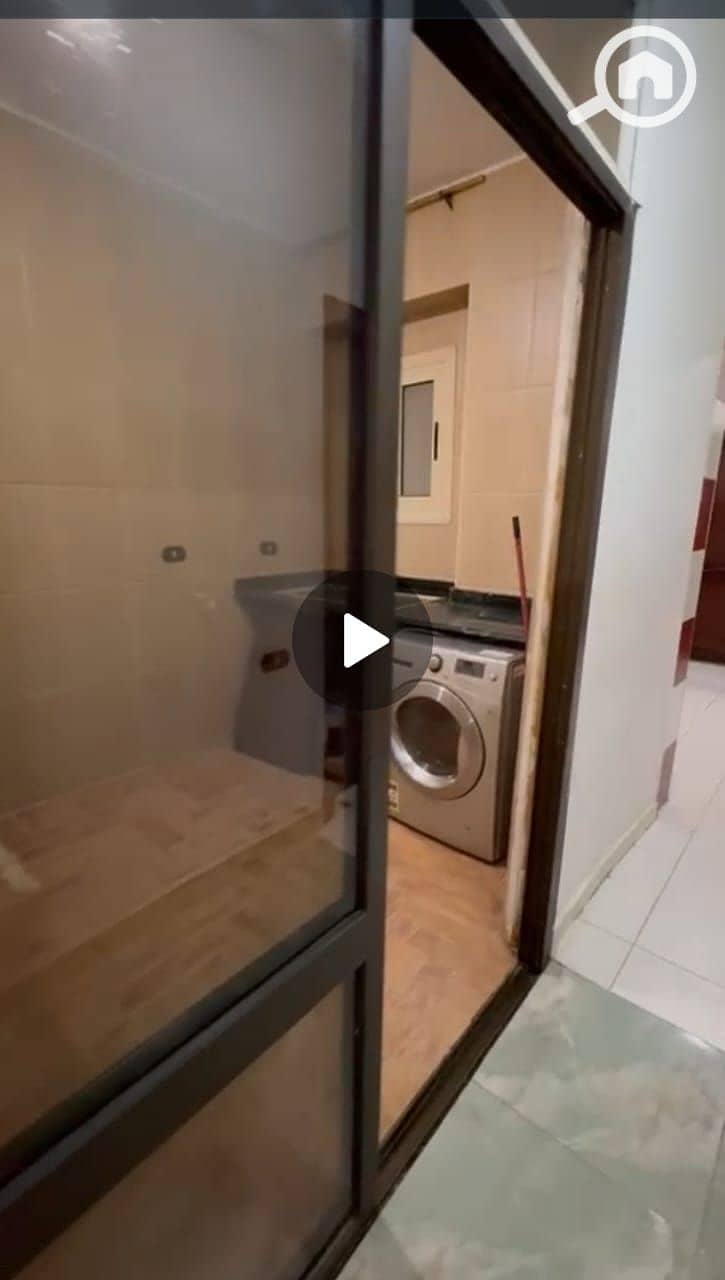 9 781decb8-e4f4-4638-a5af-4ed84c2ee7d1. jpg