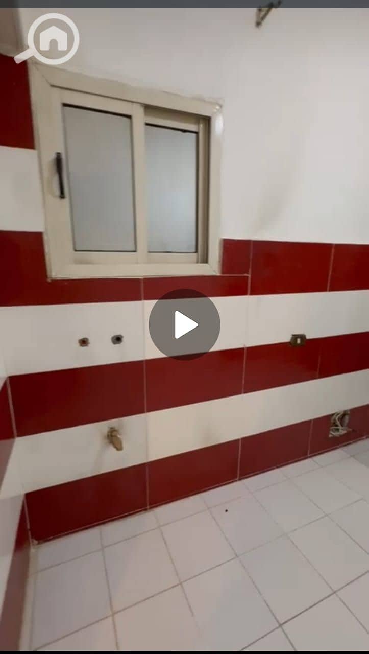 15 6fb1b30b-1cd8-4b0e-bd22-62e7384a27b5. jpg