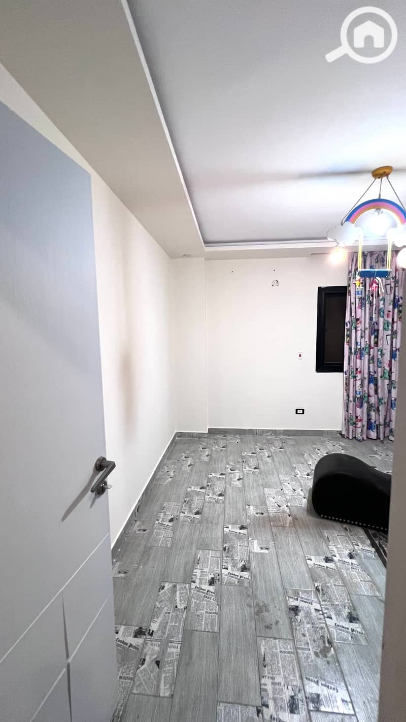 8 tempImageIBHFrL. jpg