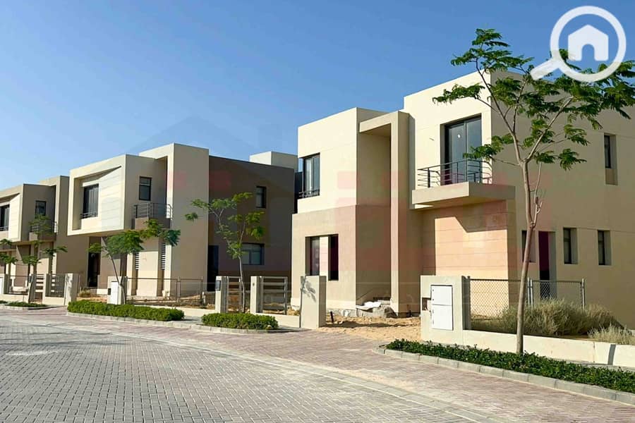 5 WhatsApp Image 2025-10-29 at 1.41. 01 PM (1). jpg