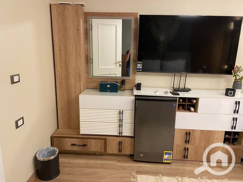 6 26b1bd81-7fe3-49aa-a7b9-b2d232f00bf7. jpeg