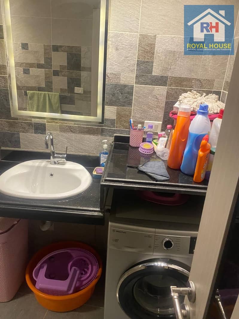 10 cfcf807c-8836-4082-80a2-5e6944c91861. jpeg