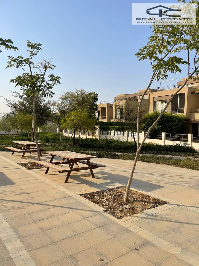 4 WhatsApp Image 2025-11-07 at 11.13. 51 PM (2). jpeg