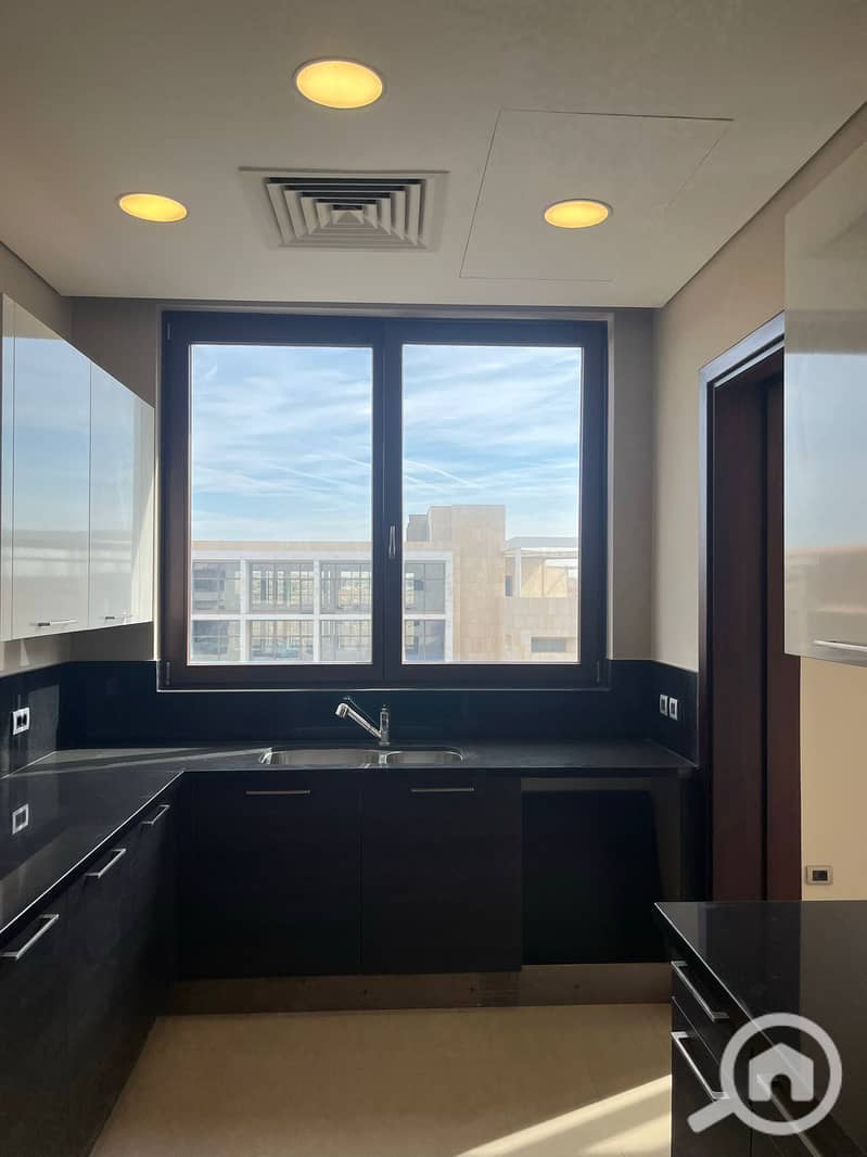 10 WhatsApp Image 2024-06-05 at 20.05. 23_e0adfadc. jpg