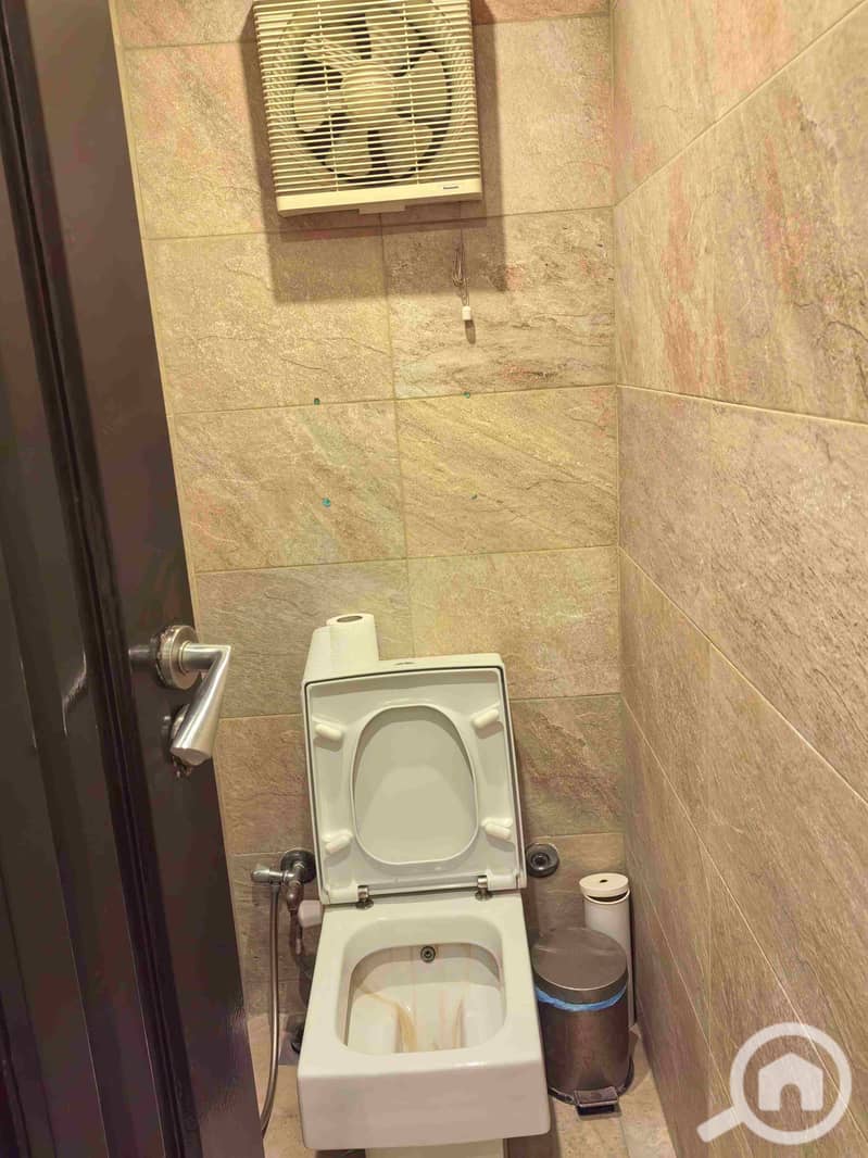 9 IMG_20251106_183824. jpg