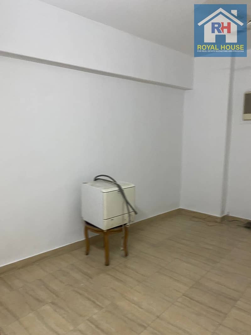 8 95c3dbd3-7293-48b0-b2f2-7eb56d9c226b. jpeg