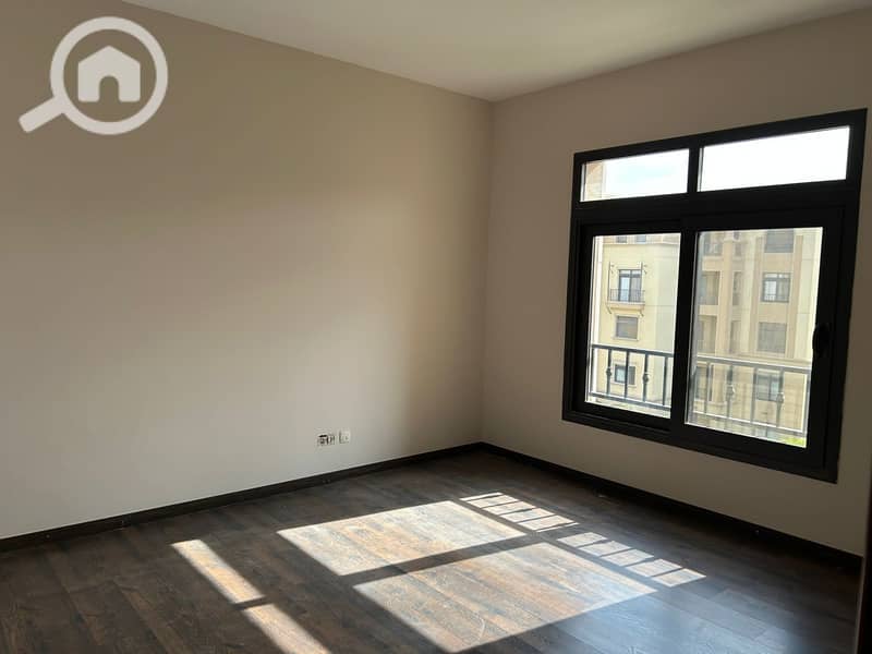 2 5e5ad9ac-bb19-423b-9bbc-f480036f2de5. jpeg