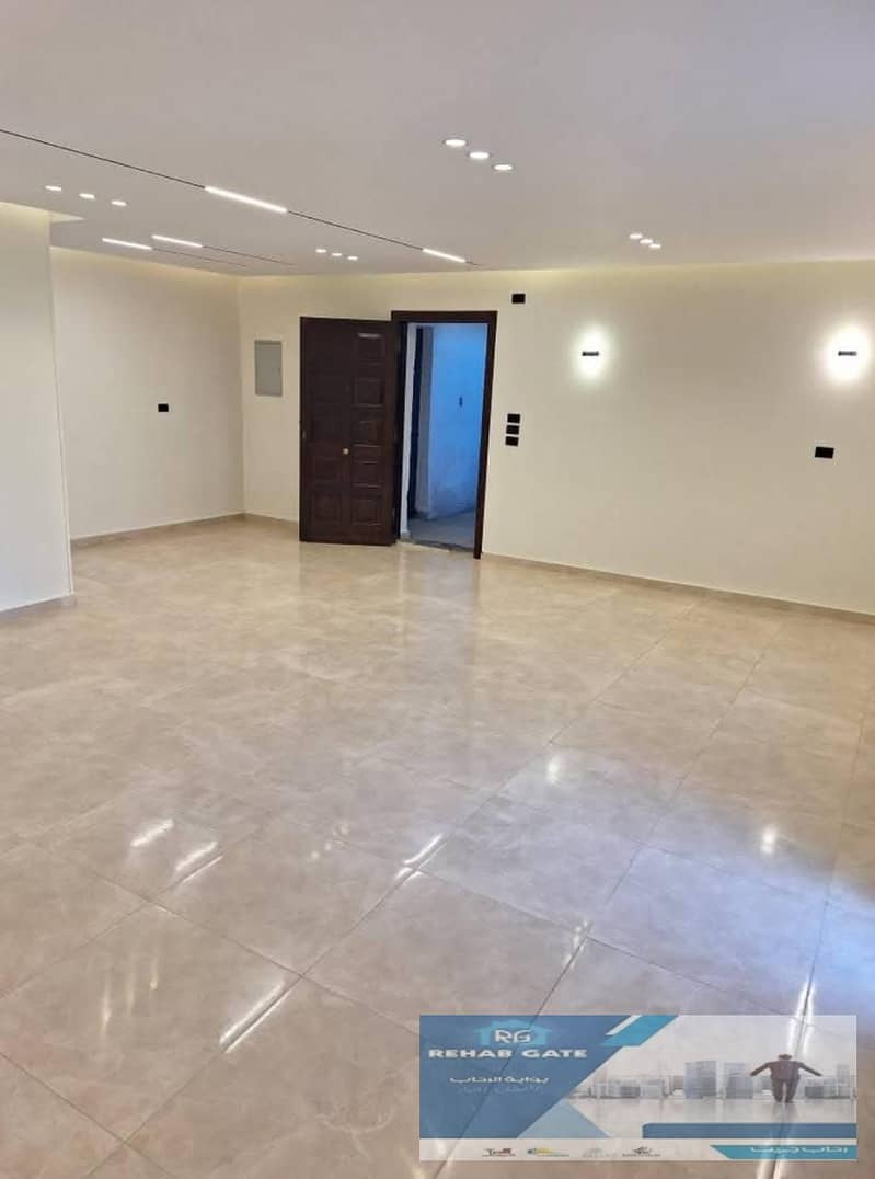 2 c95711b5-b1c4-4479-a594-d7626baf607e. jpg