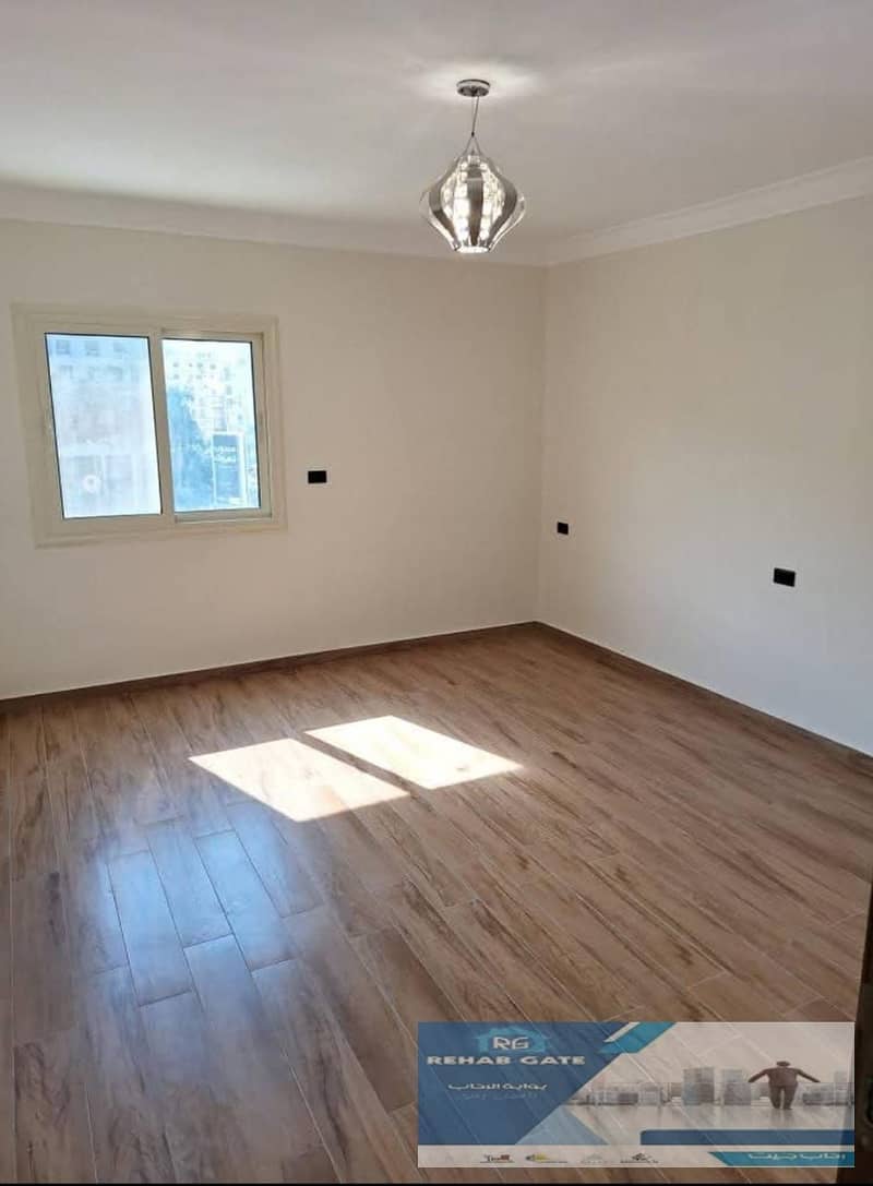 4 8ded6181-1328-43d2-9c32-158b95fda732. jpg