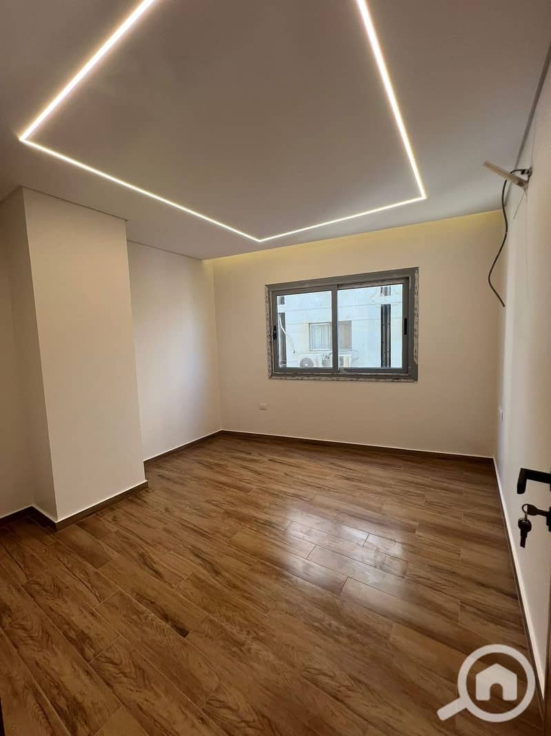 4 110 3,850,0001. jpg