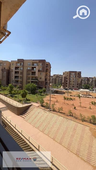 3 30654632-400x300. jpeg