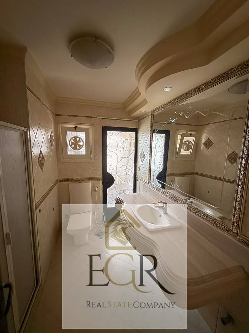 12 db89d3a3-0d48-4659-ab57-a3a211fc2cab. jpeg